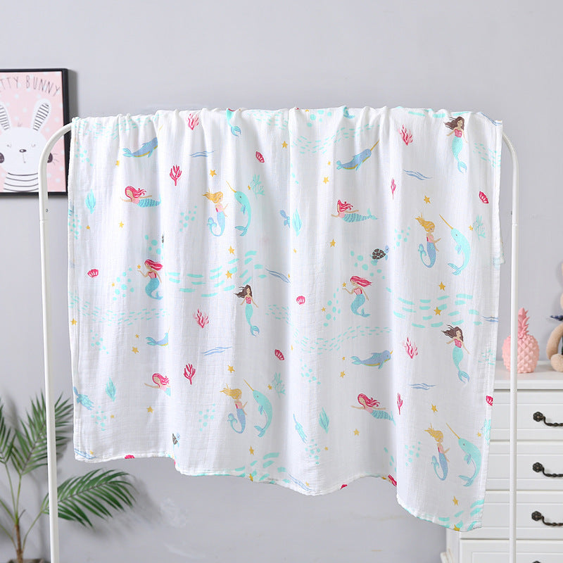 Soft double-layer gauze baby bath towel 110×120cm – absorbent and breathable towel for infants and toddlers.
