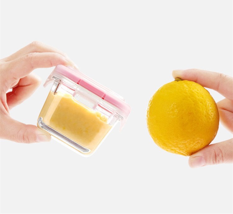RREIAO BPA-free infant food box for safe baby food storage – portable supplement container for snacks or puree.
