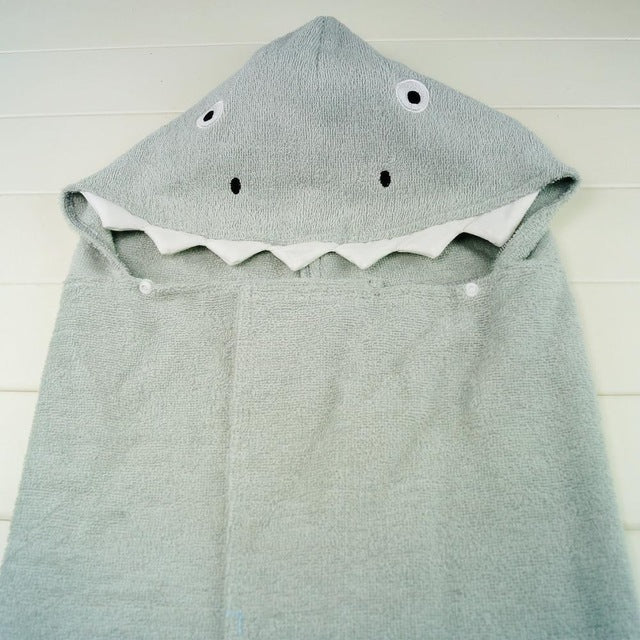 Hooded newborn cotton bath towel for babies – soft, absorbent, and ideal for post-bath comfort.
