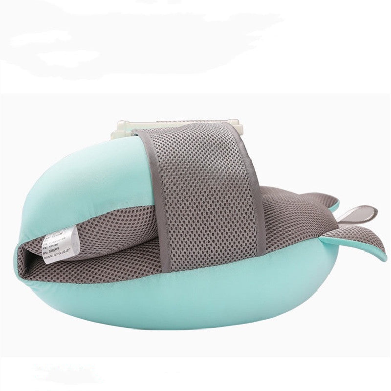 Soft adjustable baby bath net for newborns – suspended design for safety and comfort during bath time.
