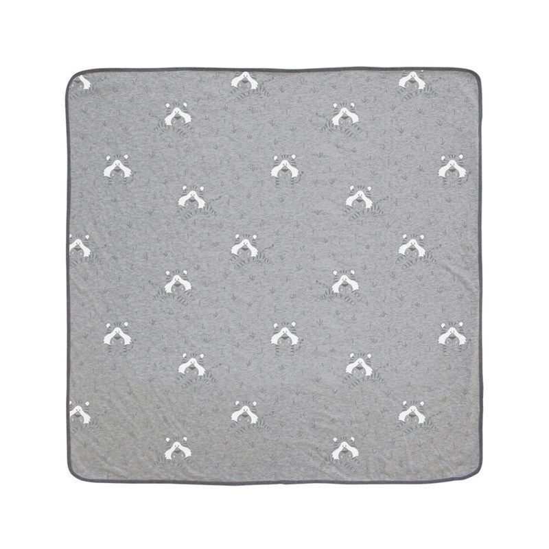 Soft and breathable gauze baby cotton bath towel blanket, lightweight and 110x110cm – ideal for newborn summer use.


