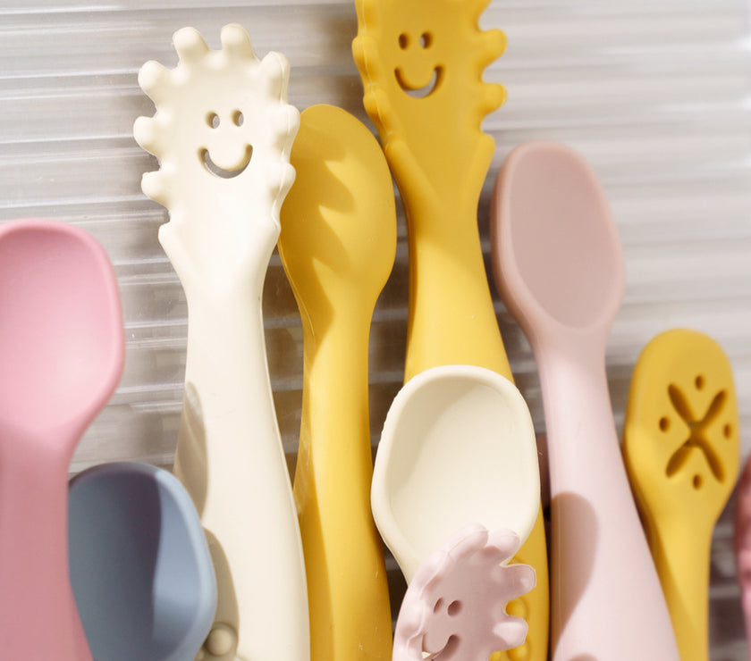 3-pack baby silicone cutlery set with spoons and forks – soft, BPA-free, toddler-friendly utensils.
