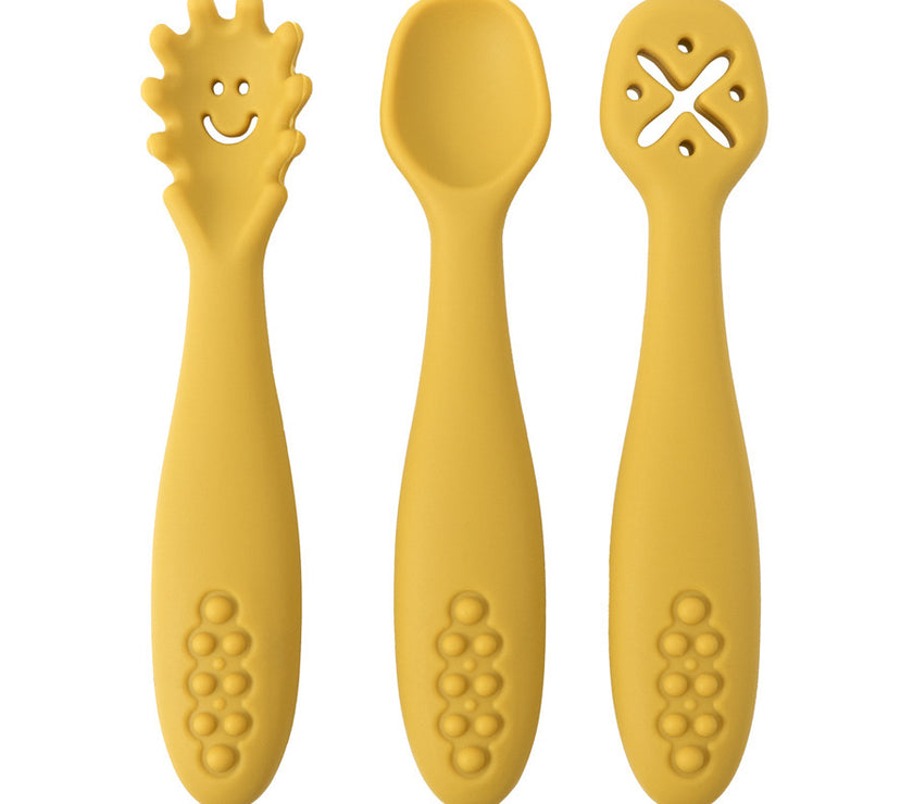 3-pack baby silicone cutlery set with spoons and forks – soft, BPA-free, toddler-friendly utensils.
