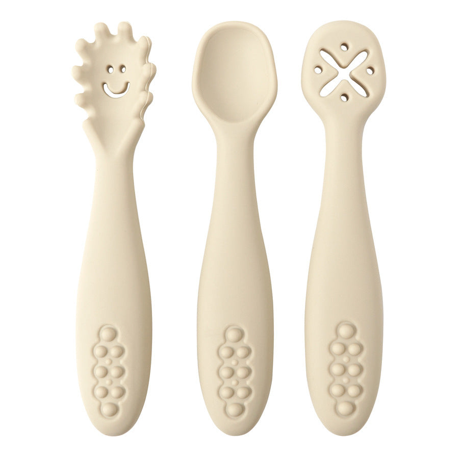3-pack baby silicone cutlery set with spoons and forks – soft, BPA-free, toddler-friendly utensils.
