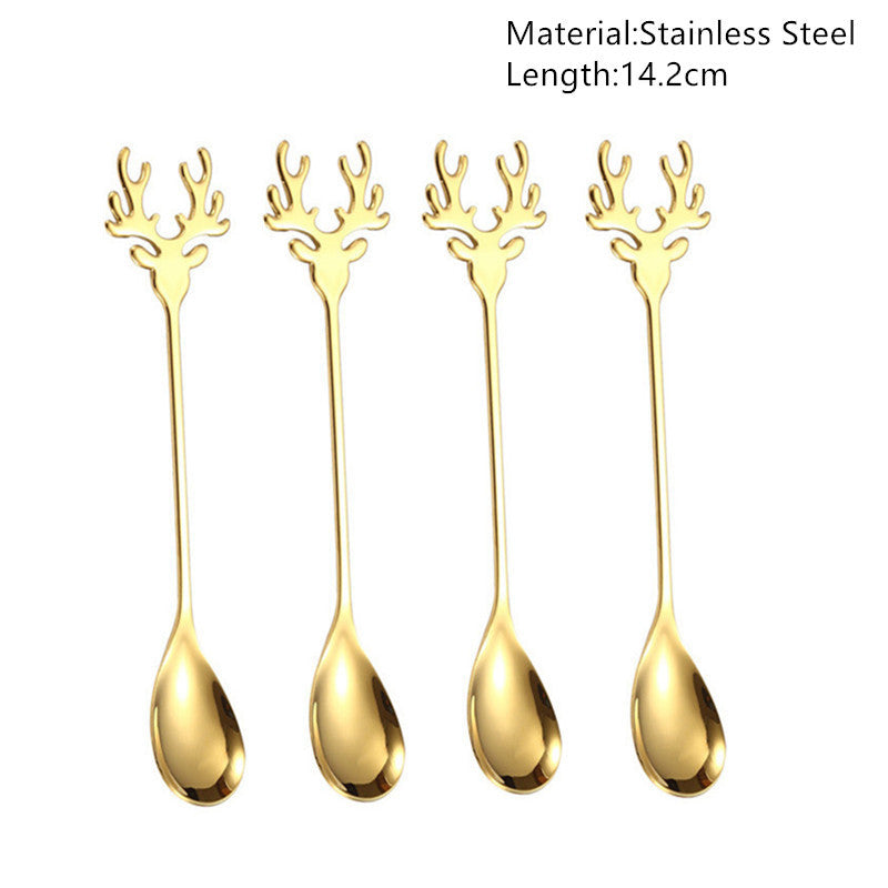 Festive Merry Christmas party spoons for holiday dinners and table decorations – red and green Xmas-themed cutlery.
