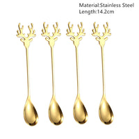 Festive Merry Christmas party spoons for holiday dinners and table decorations – red and green Xmas-themed cutlery.
