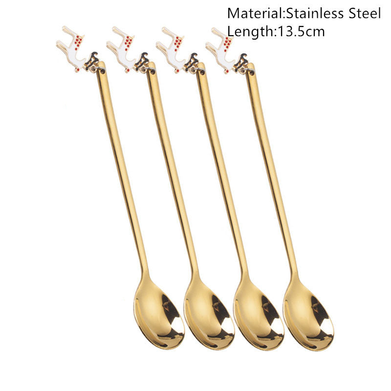 Festive Merry Christmas party spoons for holiday dinners and table decorations – red and green Xmas-themed cutlery.
